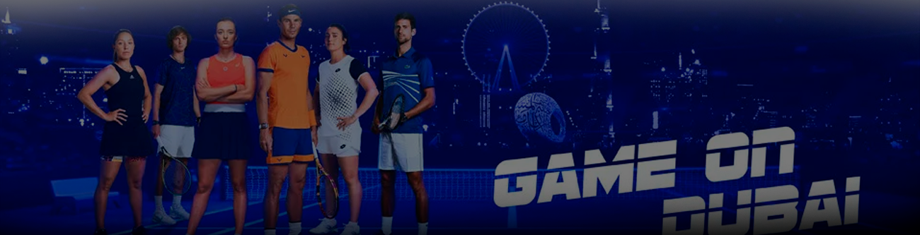 На изображении группа людей в спортивной одежде стоит на фоне ночного города с подсвеченным колесом обозрения. На переднем плане текст: Game On Dubai. Тематика связана со спортом и соревнованиями